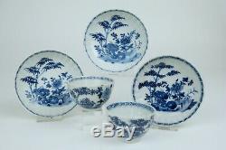 2 antique chinese porcelain cup and 3 saucers, blue and white, 18th Century