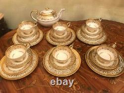 6 cups 6 saucers Cake Plates 6 Plates 1 Pot England Aynsley Porcelain Coffee Set
