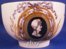 Antique 18thC Hoechst Porcelain Portrait Cup & Saucer Scene Porzellan Tasse