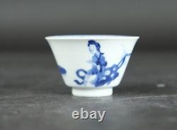 Antique Chinese porcelain rabbit hunting cup & saucer Kangxi 1662-1722