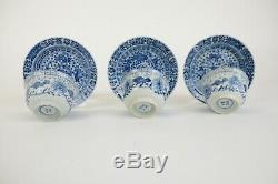 Beautiful Blue & W Antique Chinese Porcelain Fish Cup & Saucers Kangxi 1662-1722