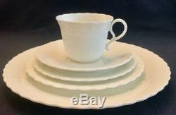 MIKASA WHITE SILK Set Of 20 SERVICE FOR 4 Dinner Plates Salad Bread Cup Saucer