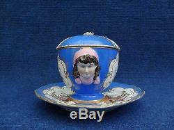 Meissen Porcelain Tasse A Bouillon Mask Handles LID Watteau Scenes