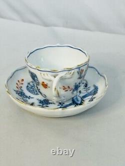 RARE Vintage Germany Meissen Porcelain Blue Onion Pattern RED & GOLD Cup Saucer