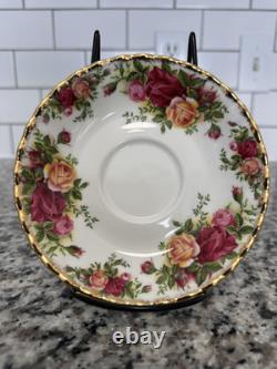 Royal Albert Old Country Roses 44-Piece Fine China Set Perfect Condition