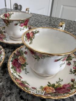 Royal Albert Old Country Roses 44-Piece Fine China Set Perfect Condition