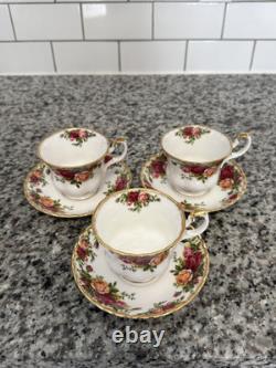 Royal Albert Old Country Roses 44-Piece Fine China Set Perfect Condition