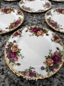 Royal Albert Old Country Roses 44-Piece Fine China Set Perfect Condition